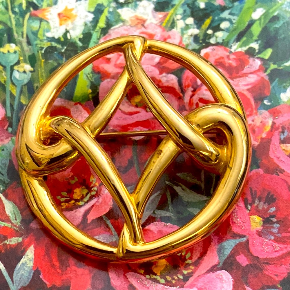 Vintage 80s Monet Gold Toned Circle Knot Broach